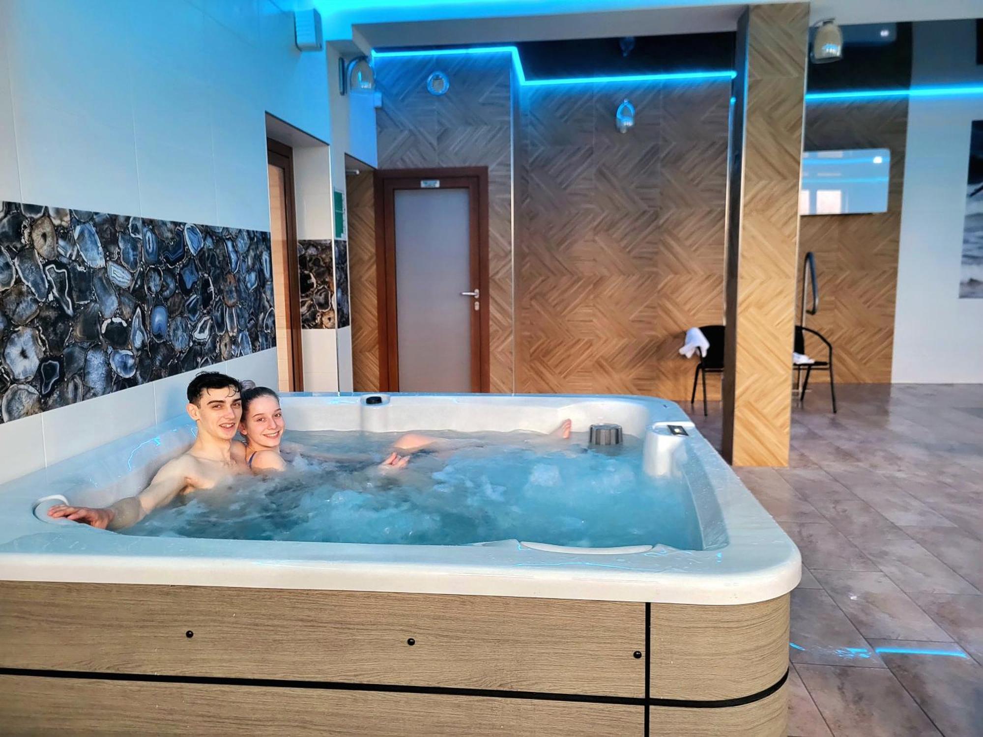 Jastrzębia GóraDom Jastrzebia Z Basenem I Jacuzzi公寓 外观 照片